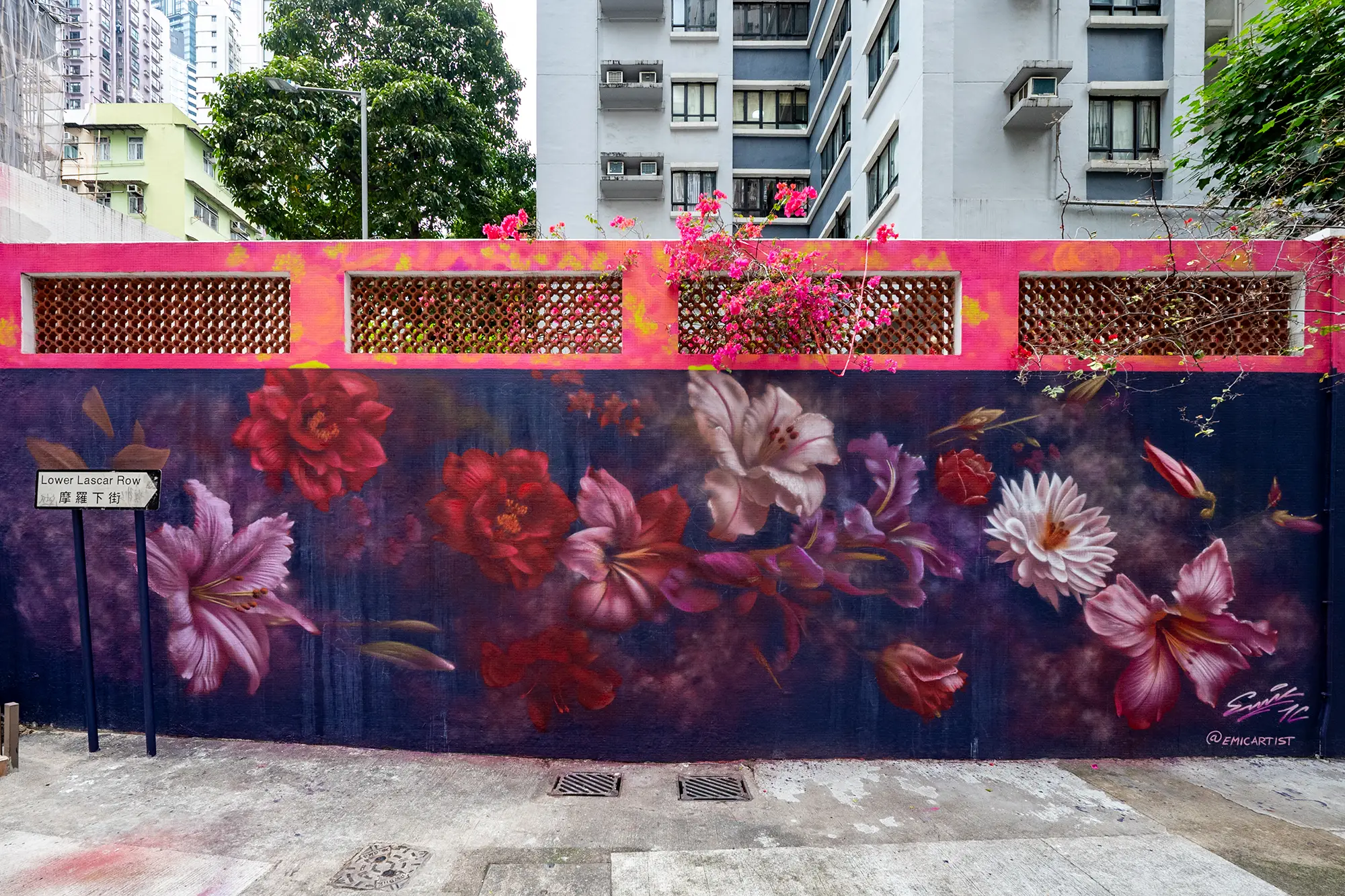 EMIC_HKWALLS2025_by-Victor-Tong_08-1.webp